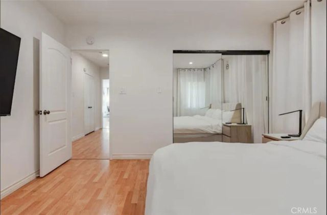 6220 Morella Avenue, North Hollywood, CA 91606