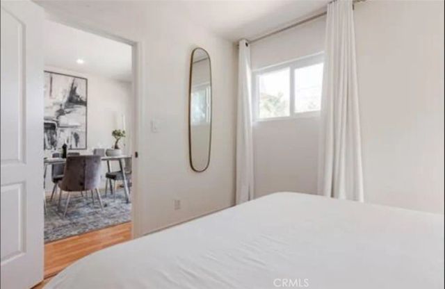 6220 Morella Avenue, North Hollywood, CA 91606