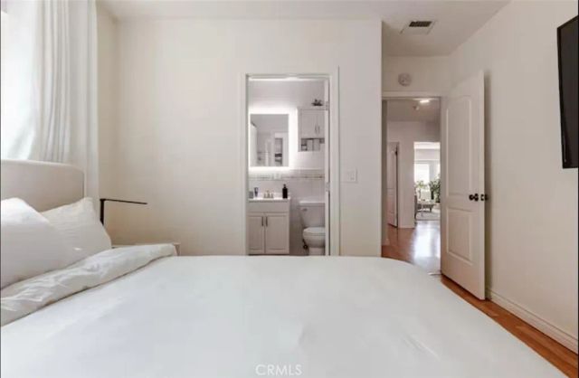 6220 Morella Avenue, North Hollywood, CA 91606