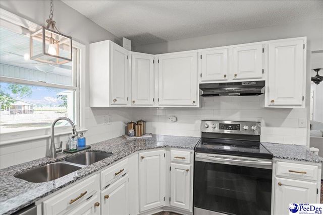 1825 Hickorytree Drive, Hartsville, SC 29550