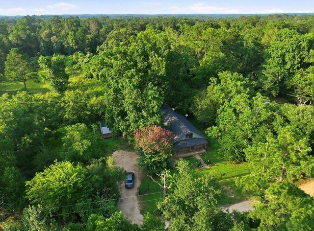 801 Snell Road, Livingston, TX 77351