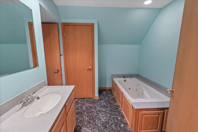 815 Fredonia AVENUE, Fredonia, WI 53021