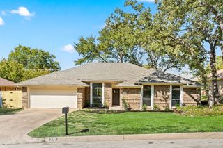 312 Bremen Drive, Hurst, TX 76054