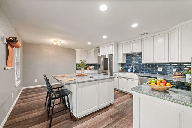 7417 Meadowdale Drive, Watauga, TX 76148