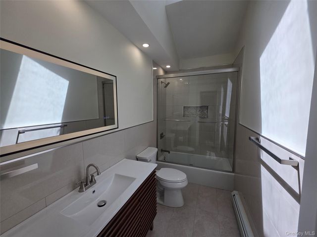 7 Roosevelt Avenue, Greenlawn, NY 11740