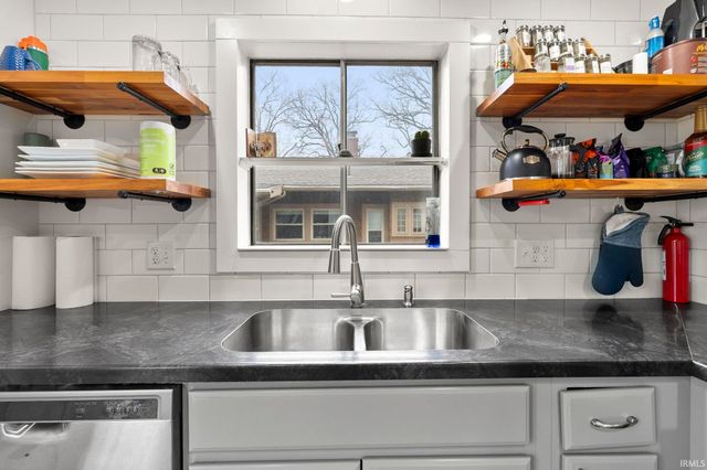 4140 Indiana Avenue, Fort Wayne, IN 46807