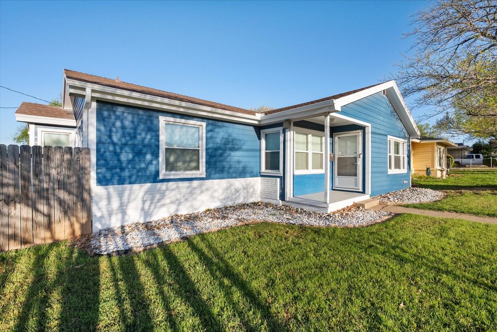 3290 Olive Place, Fort Worth, TX 76116