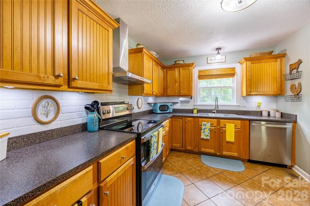 173 Ruthaven Drive, Bessemer City, NC 28016