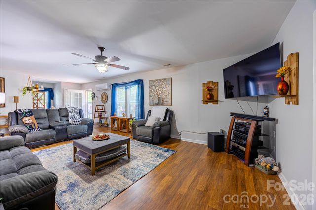 173 Ruthaven Drive, Bessemer City, NC 28016
