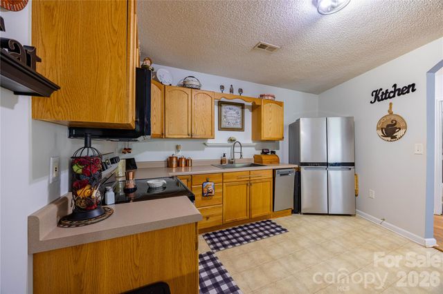 173 Ruthaven Drive, Bessemer City, NC 28016