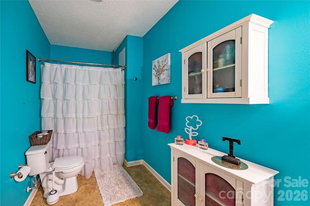 173 Ruthaven Drive, Bessemer City, NC 28016