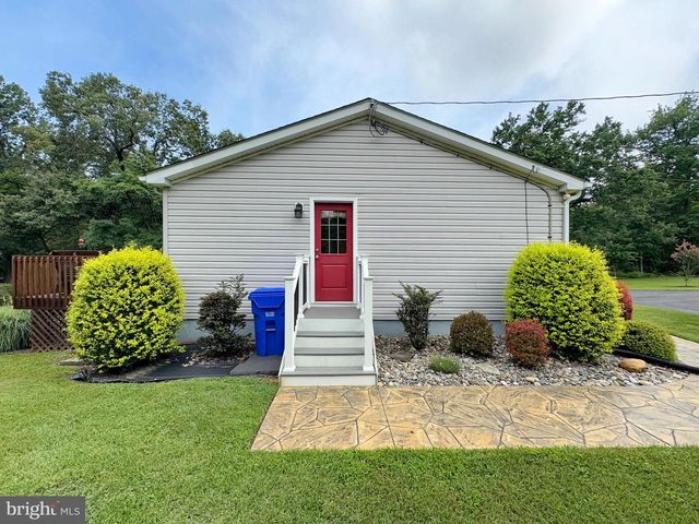 6135 BUMPY OAK RD, La Plata, MD 20646