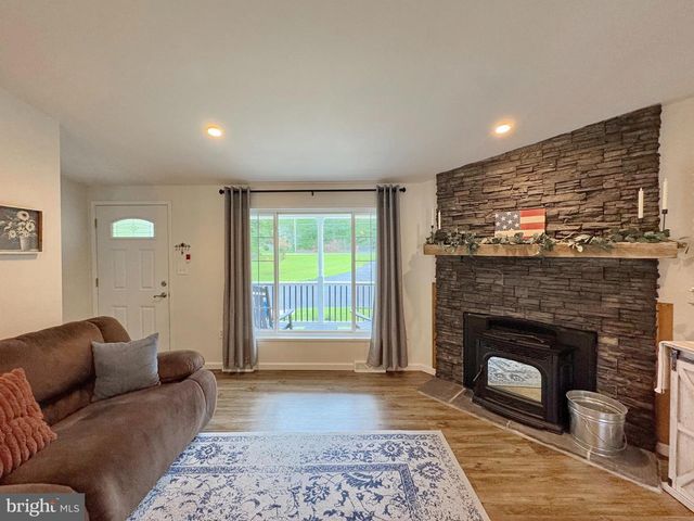 6135 BUMPY OAK RD, La Plata, MD 20646