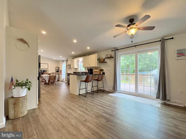 6135 BUMPY OAK RD, La Plata, MD 20646