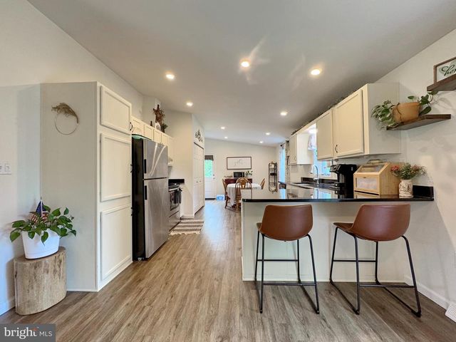 6135 BUMPY OAK RD, La Plata, MD 20646