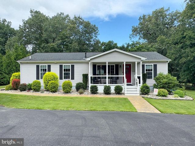 6135 BUMPY OAK RD, La Plata, MD 20646