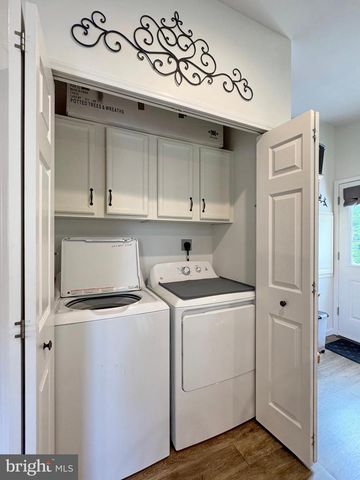6135 BUMPY OAK RD, La Plata, MD 20646