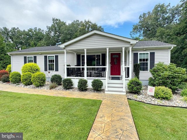6135 BUMPY OAK RD, La Plata, MD 20646