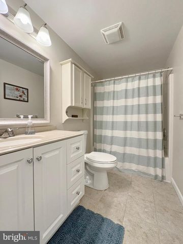 6135 BUMPY OAK RD, La Plata, MD 20646