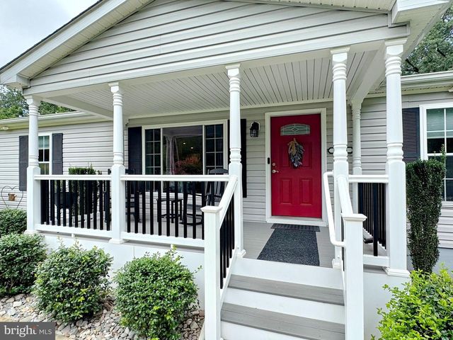 6135 BUMPY OAK RD, La Plata, MD 20646