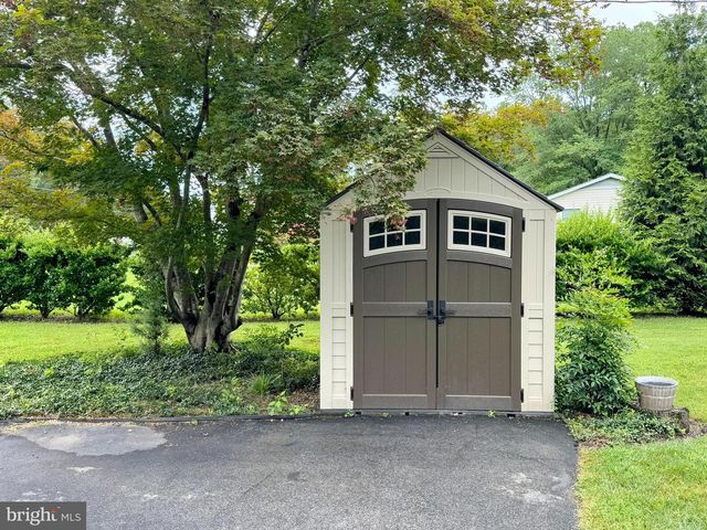 6135 BUMPY OAK RD, La Plata, MD 20646
