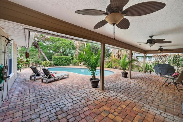 3920 1st Lane, Vero Beach, FL 32968