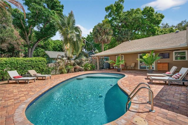 3920 1st Lane, Vero Beach, FL 32968