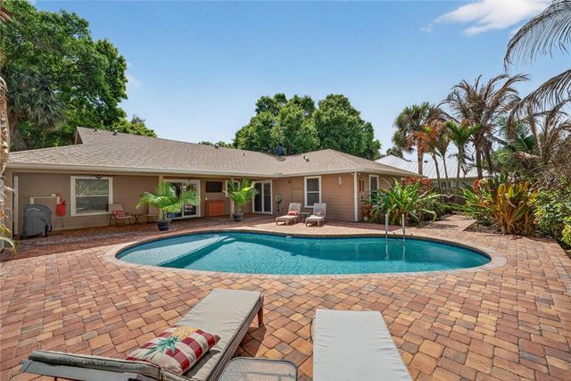 3920 1st Lane, Vero Beach, FL 32968