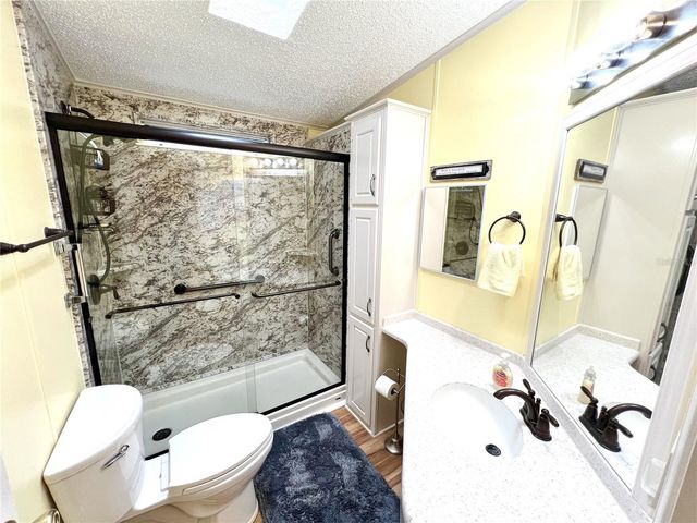 1560 SKYLINE DRIVE, Tavares, FL 32778