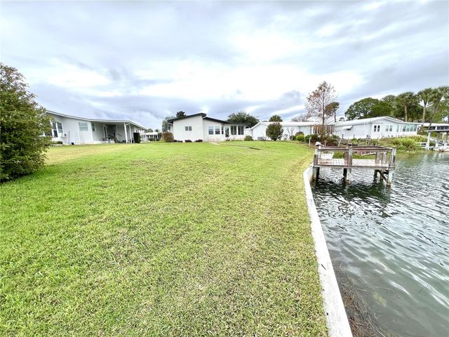 1560 SKYLINE DRIVE, Tavares, FL 32778