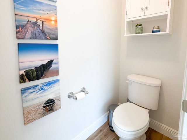 5527 Dunridge Dr, Pace, FL 32571