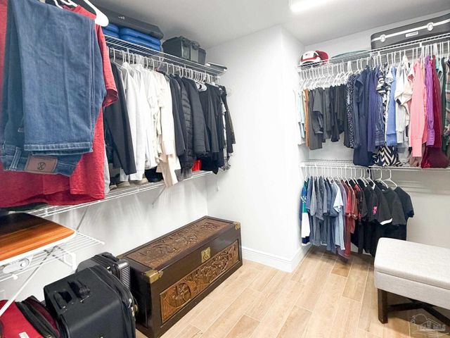 5527 Dunridge Dr, Pace, FL 32571