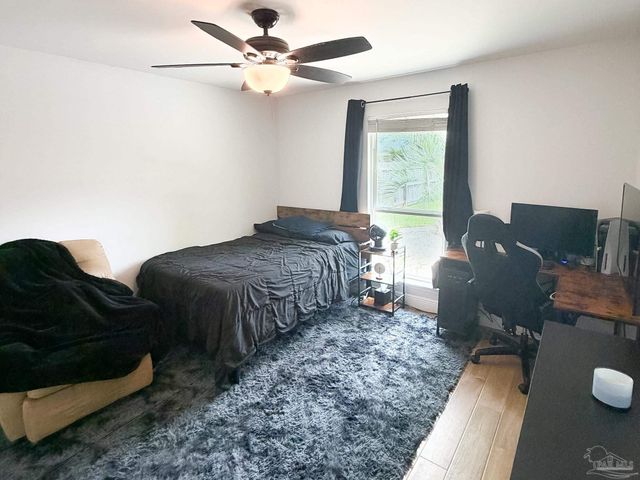 5527 Dunridge Dr, Pace, FL 32571