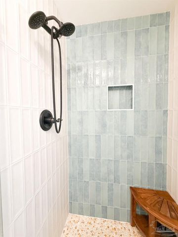 5527 Dunridge Dr, Pace, FL 32571