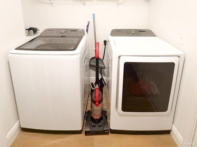 5527 Dunridge Dr, Pace, FL 32571