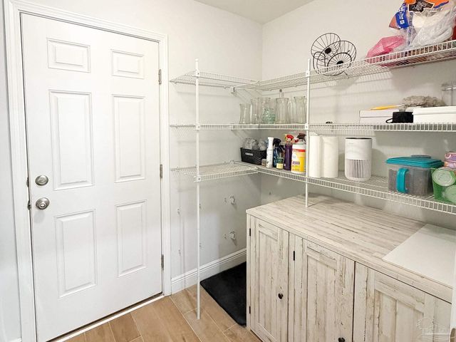 5527 Dunridge Dr, Pace, FL 32571