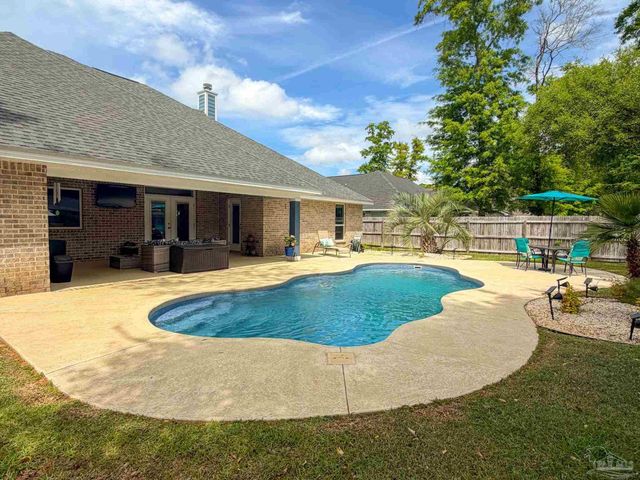 5527 Dunridge Dr, Pace, FL 32571