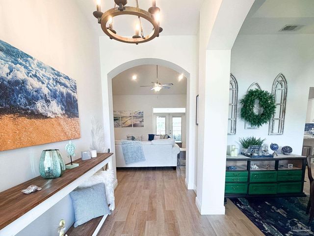 5527 Dunridge Dr, Pace, FL 32571