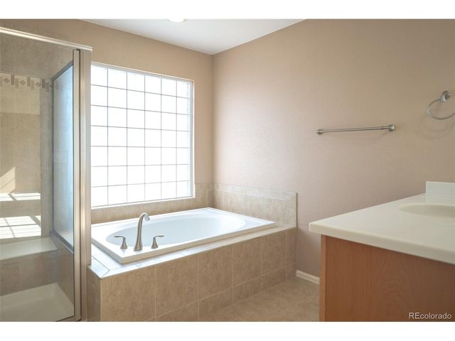 5356 S Fultondale Way, Aurora, CO 80016