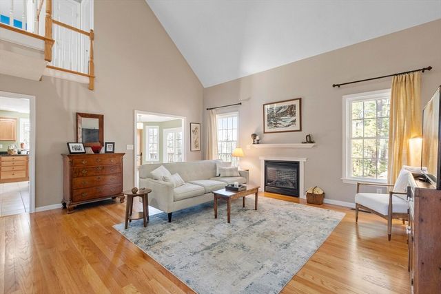 60 Redstone Hill Rd, Sterling, MA 01564