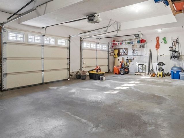 60 Redstone Hill Rd, Sterling, MA 01564