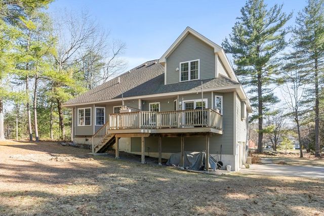 60 Redstone Hill Rd, Sterling, MA 01564