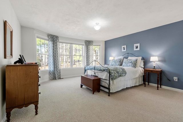 60 Redstone Hill Rd, Sterling, MA 01564