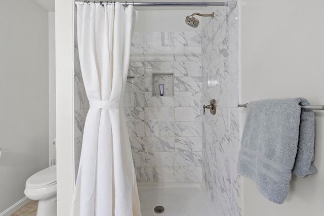 60 Redstone Hill Rd, Sterling, MA 01564