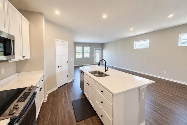 511 Rochdale Run, Delaware, OH 43015