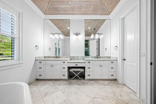 114 NW 16th Street, Delray Beach, FL 33444