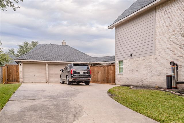 7411 Shady Arbour Court, Pasadena, TX 77505