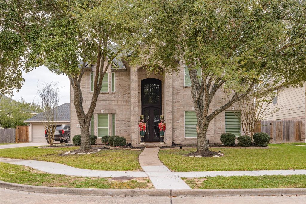 7411 Shady Arbour Court, Pasadena, TX 77505