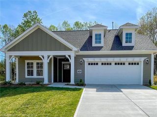 5258 Sunny Brook Court, Clemmons, NC 27012