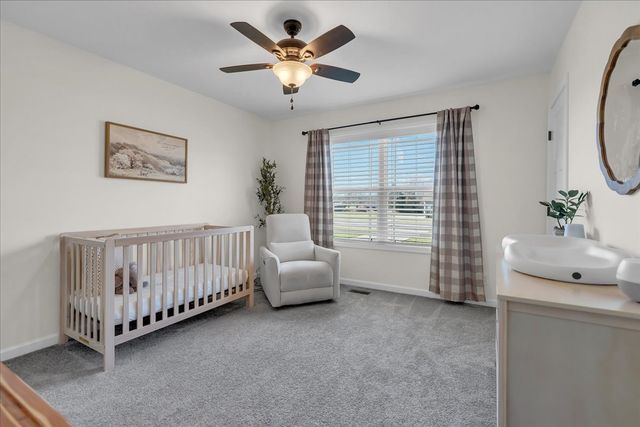 837 Richland Farms Dr, Manchester, TN 37355